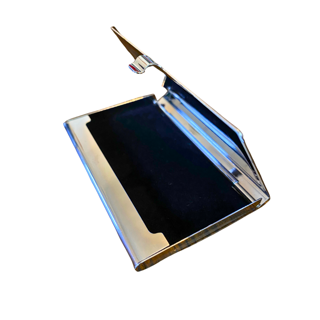 Customizable metal business card holder – Elegance & Practicality for everyday use